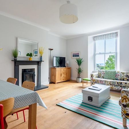 Manacles - Spacious Flat Near Beach With Sea Views & Parking ファルマス エクステリア 写真