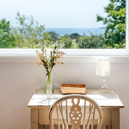 Manacles - Spacious Flat Near Beach With Sea Views & Parking ファルマス エクステリア 写真