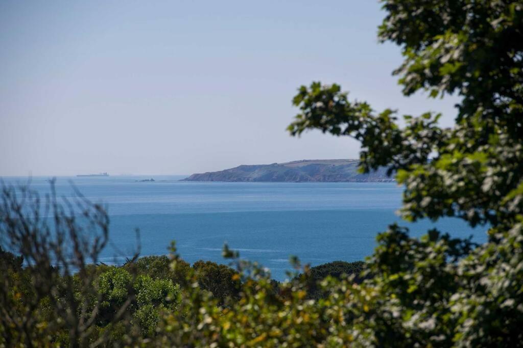 Manacles - Spacious Flat Near Beach With Sea Views & Parking ファルマス エクステリア 写真